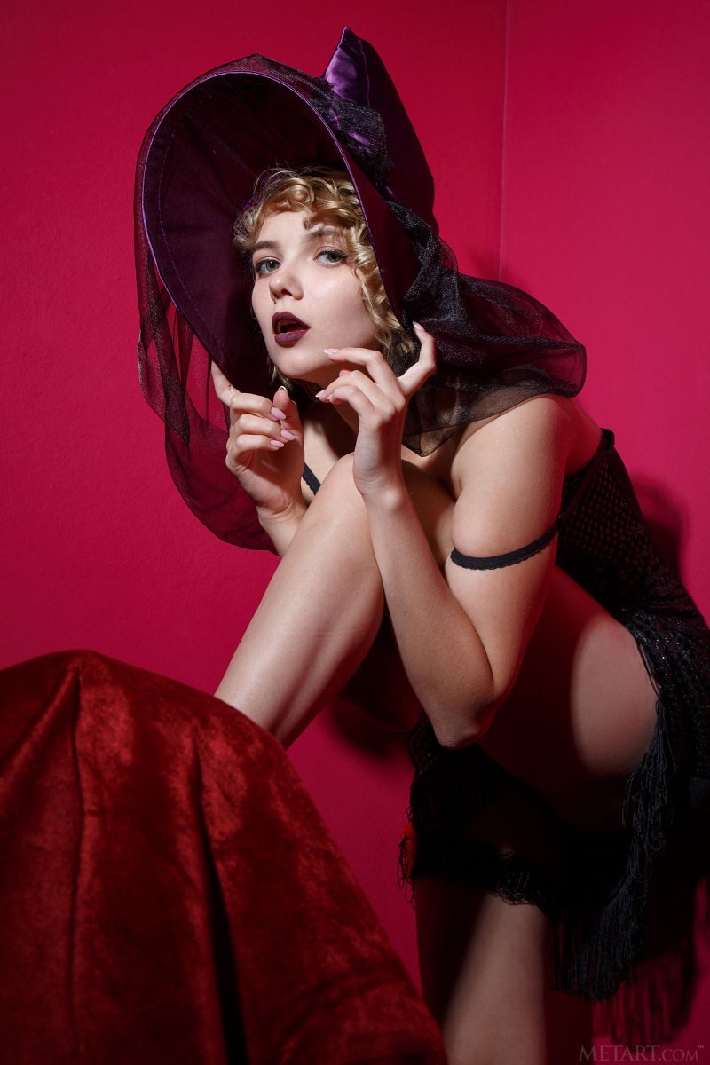 Инуся, 19 лет, 4 размер груди